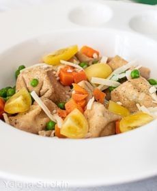 自制意式饺子配安卡尔斯鲁姆意面滚轮